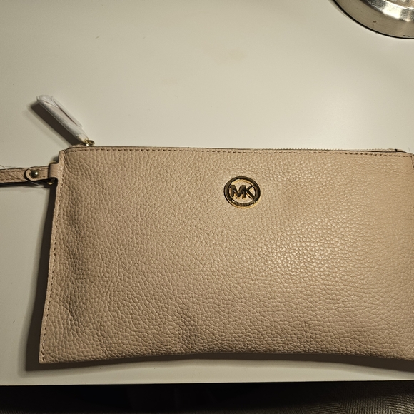 Pale Pink Micheal Kors Clutch - Picture 2 of 3